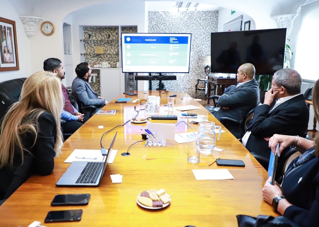 Reunión de trabajo entre Universidad UNIR y la Junta